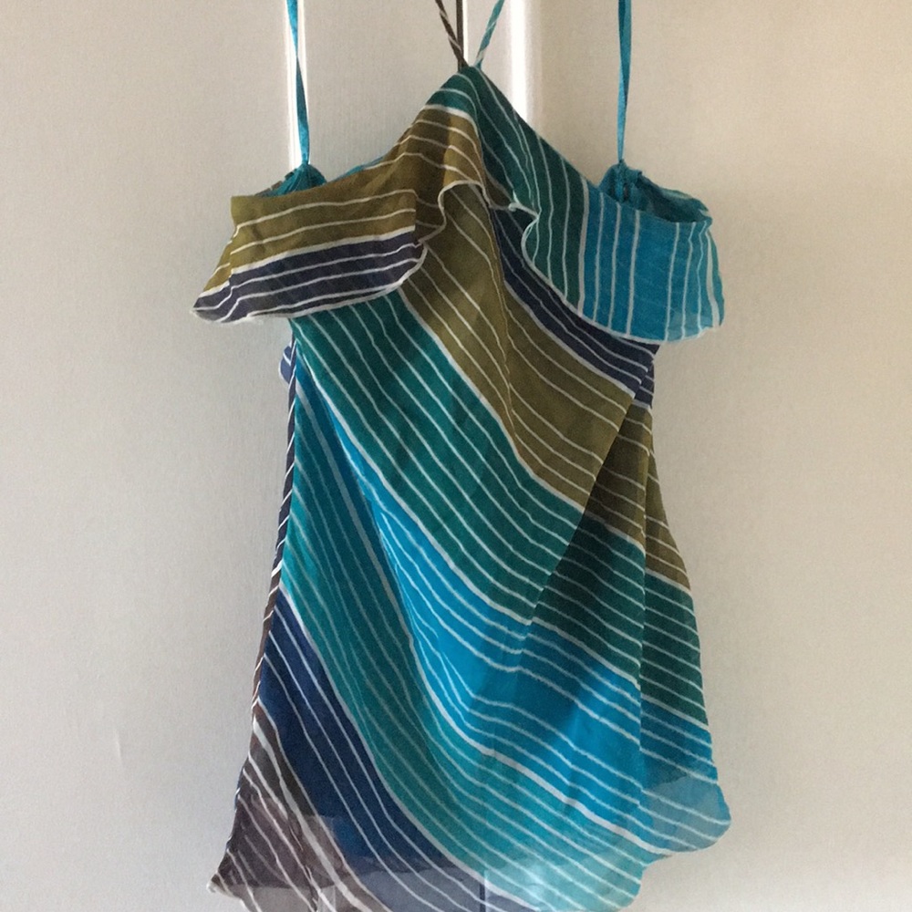 Guess halter top